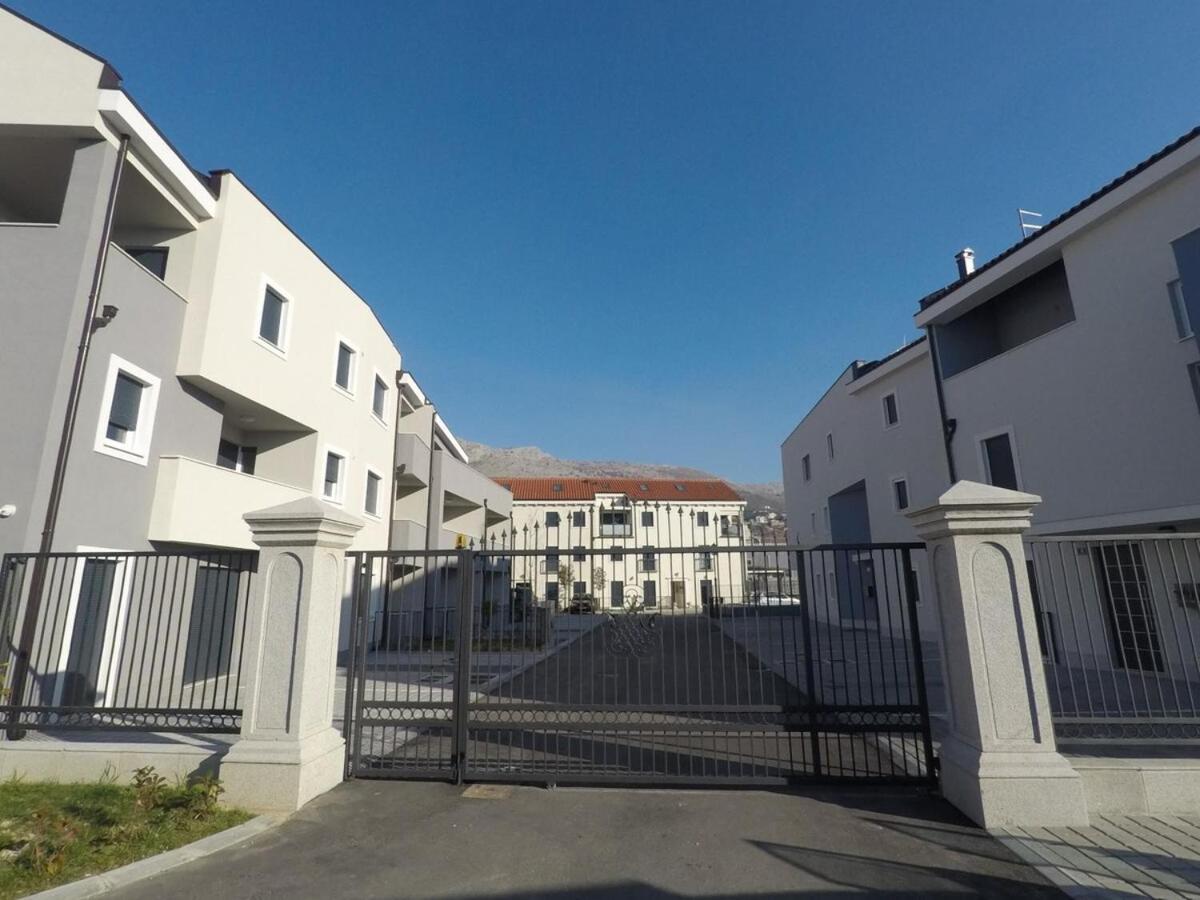 Apartment Laura Podstrana Exterior photo